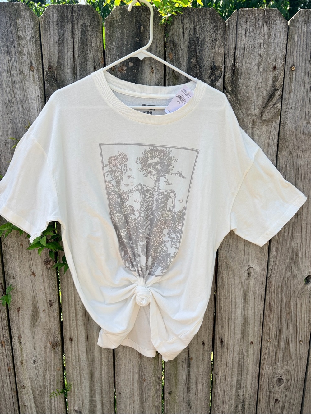 American Eagle Outfitters White Graphic Knot Front Tee